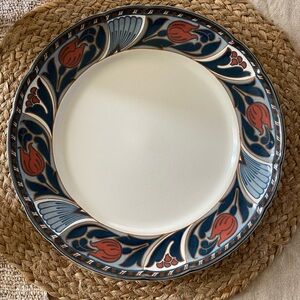 Noritake Stoneware Dinner Plate “Tulip Ridge” Pattern Collectible